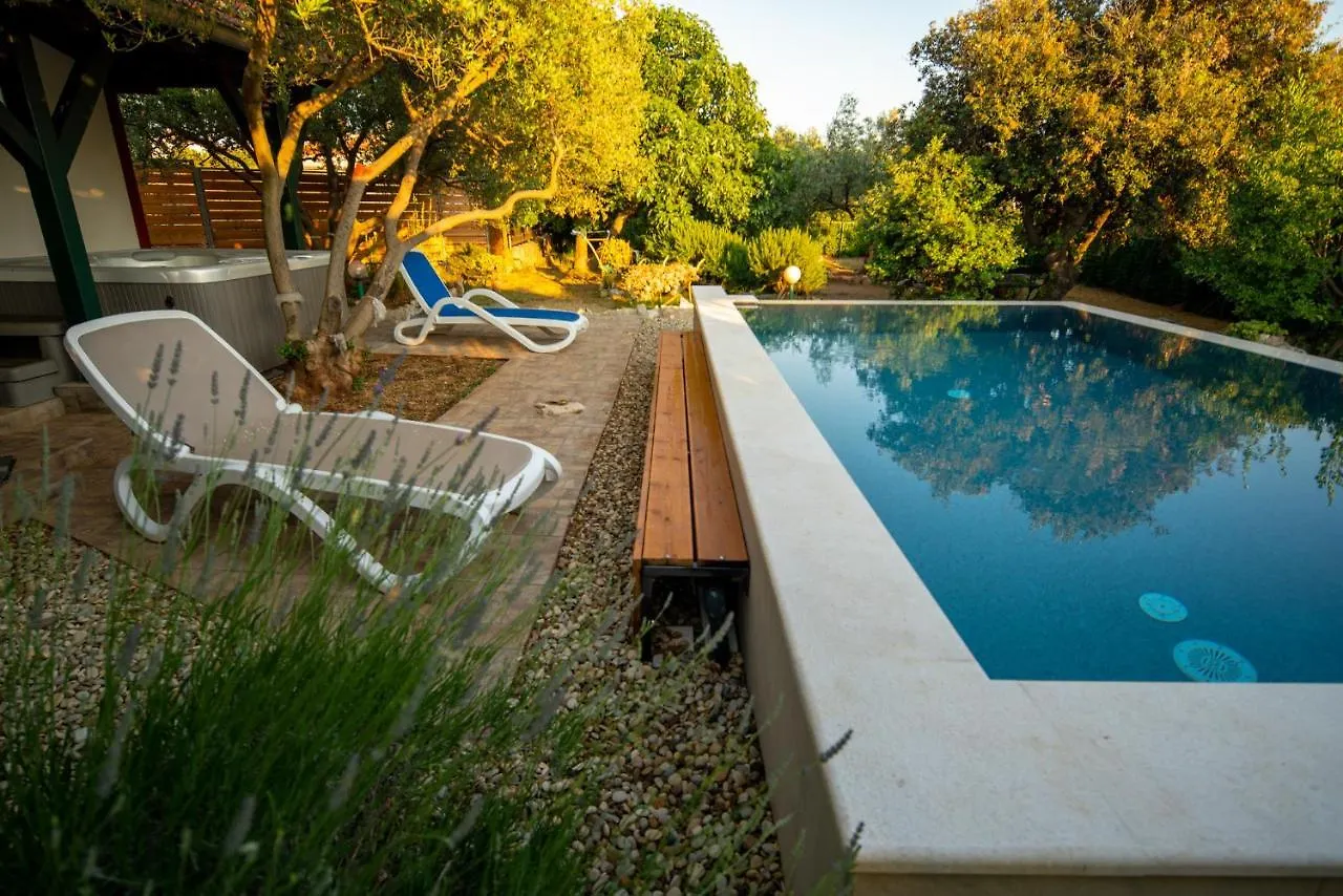 Holiday House Cvita Biograd Na Moru 0*,